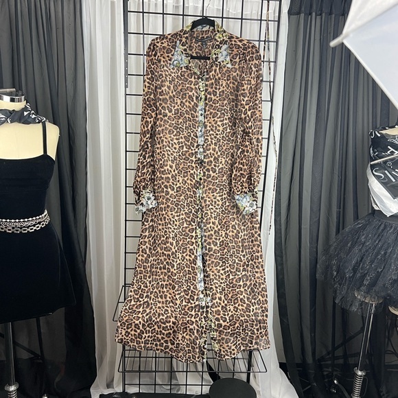 White House Black Market Dresses & Skirts - White House Black Market Leopard Print Long Sleeve Dress